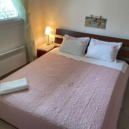 Cozy 2Br Apartment In Mola Kaliva With Sea View Kallithea  Exterior photo