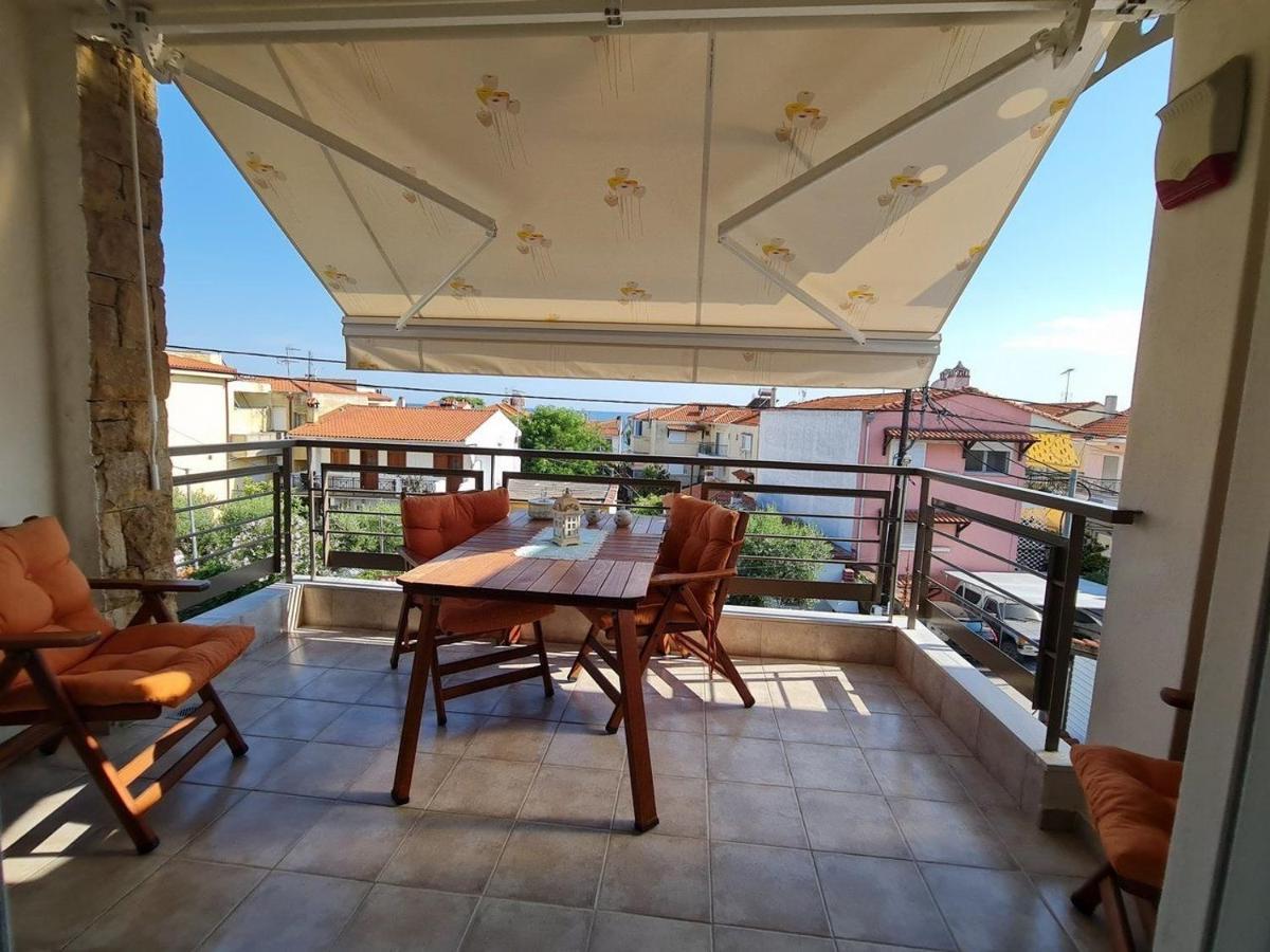 Apartment Cozy 2br In Mola Kaliva With Sea View