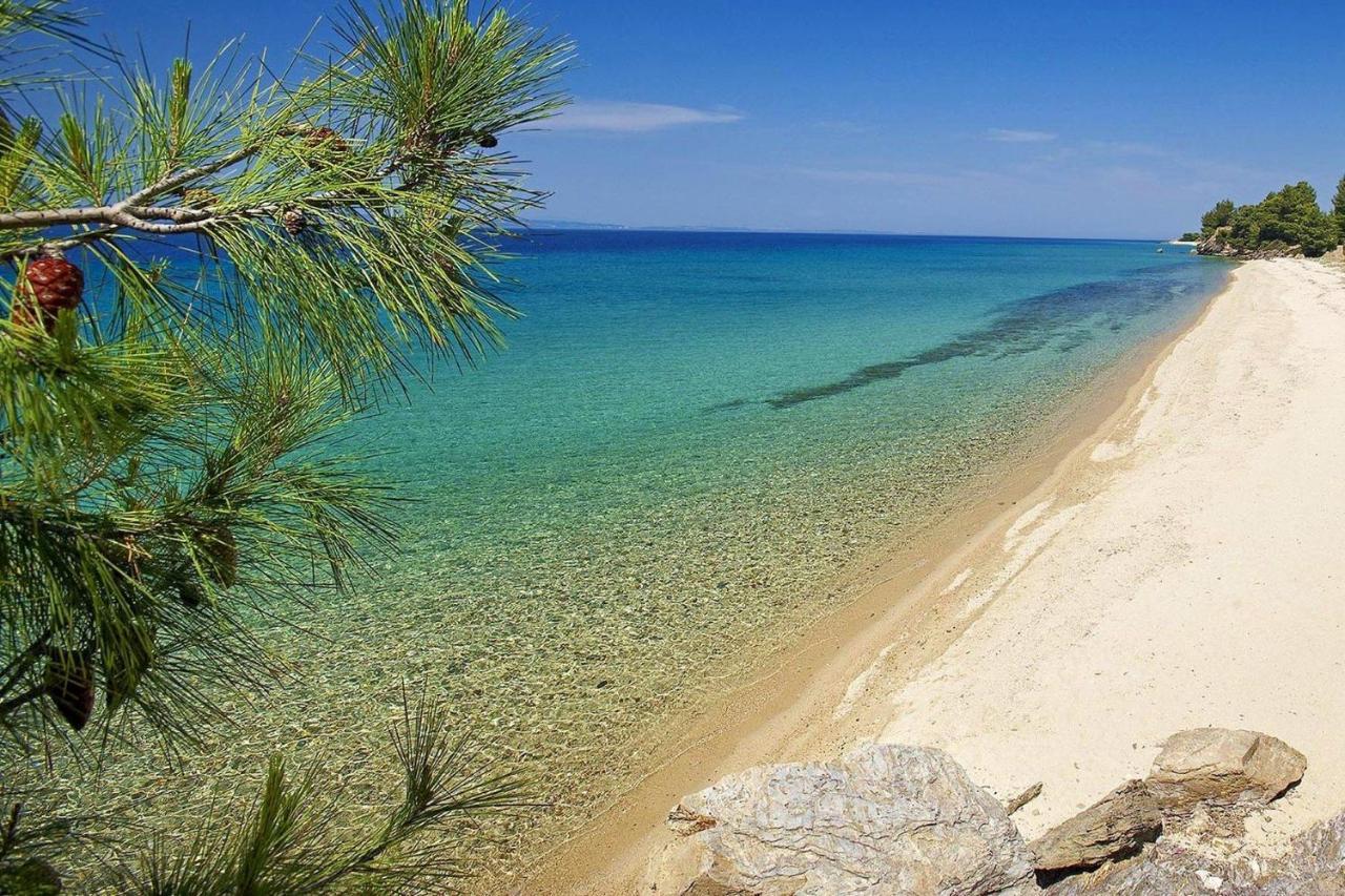 Cozy 2br In Mola Kaliva With Sea View Apartment